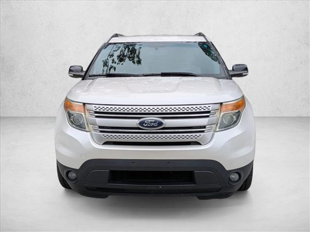 2014 Ford Explorer XLT photo 2
