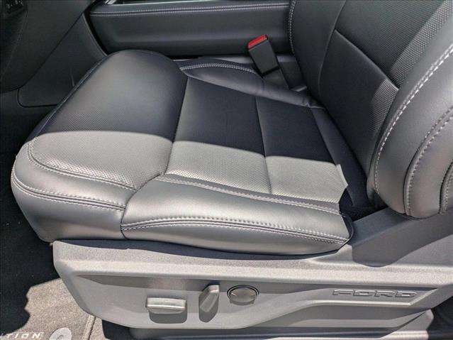 2025 Ford Expedition MAX Platinum photo 2