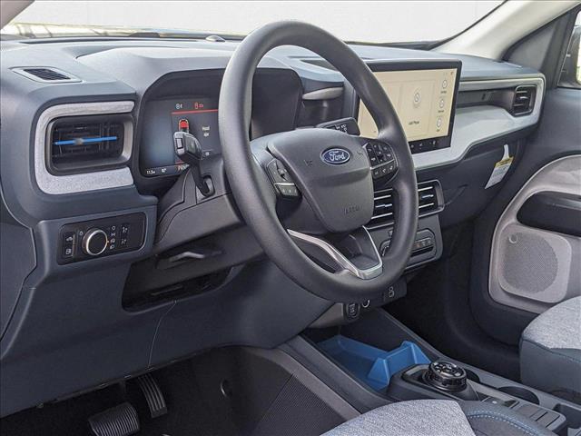 2025 Ford Maverick XLT photo 2