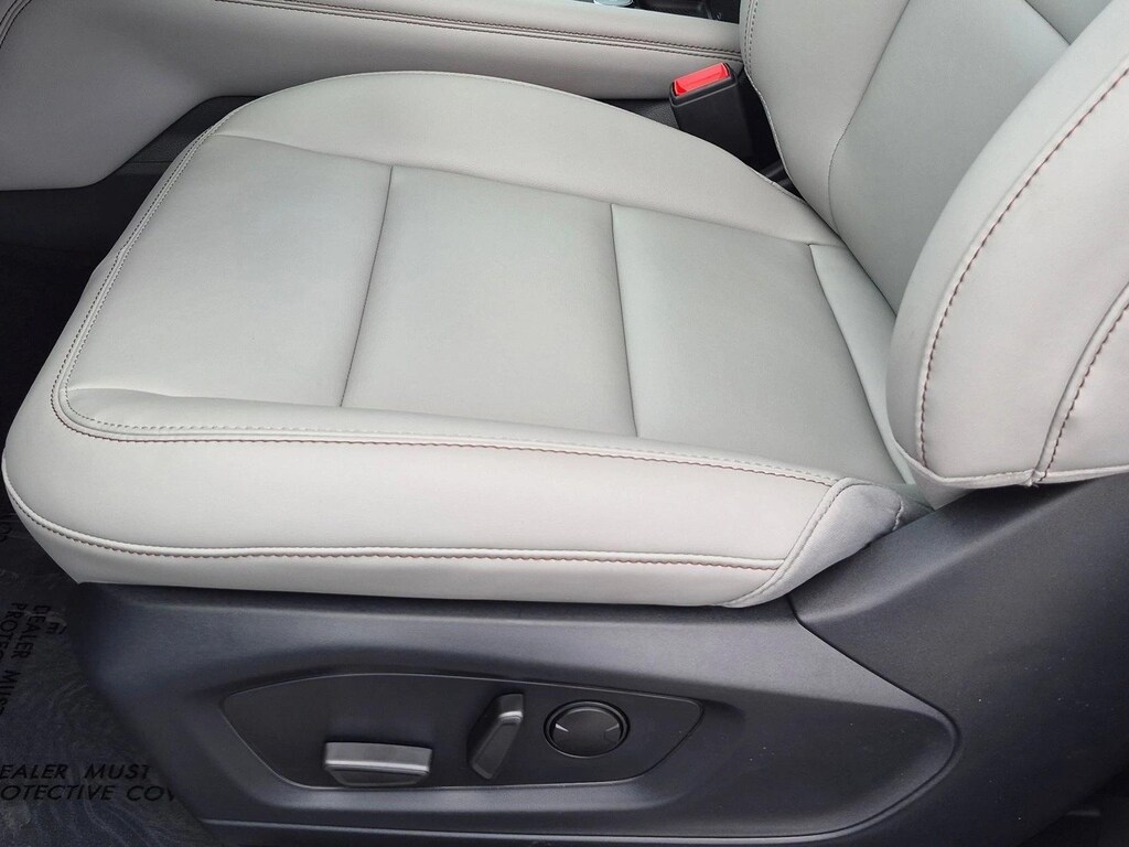 New 2026 Ford Explorer Active w/200A Pkg SUV