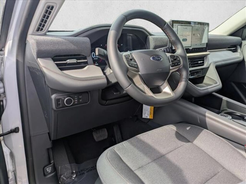 New 2026 Ford Explorer Active w/200A Pkg SUV