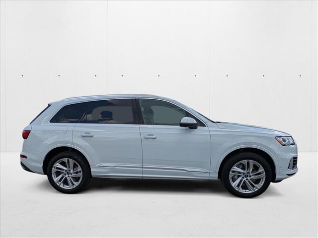 2023 Audi Q7 Premium Plus photo 3
