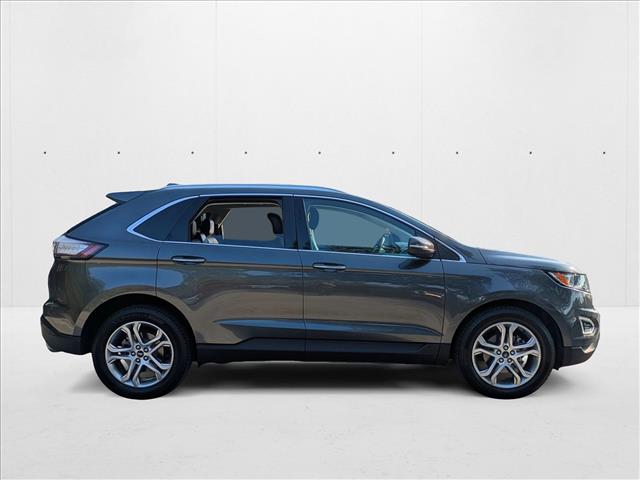 2016 Ford Edge Titanium photo 3
