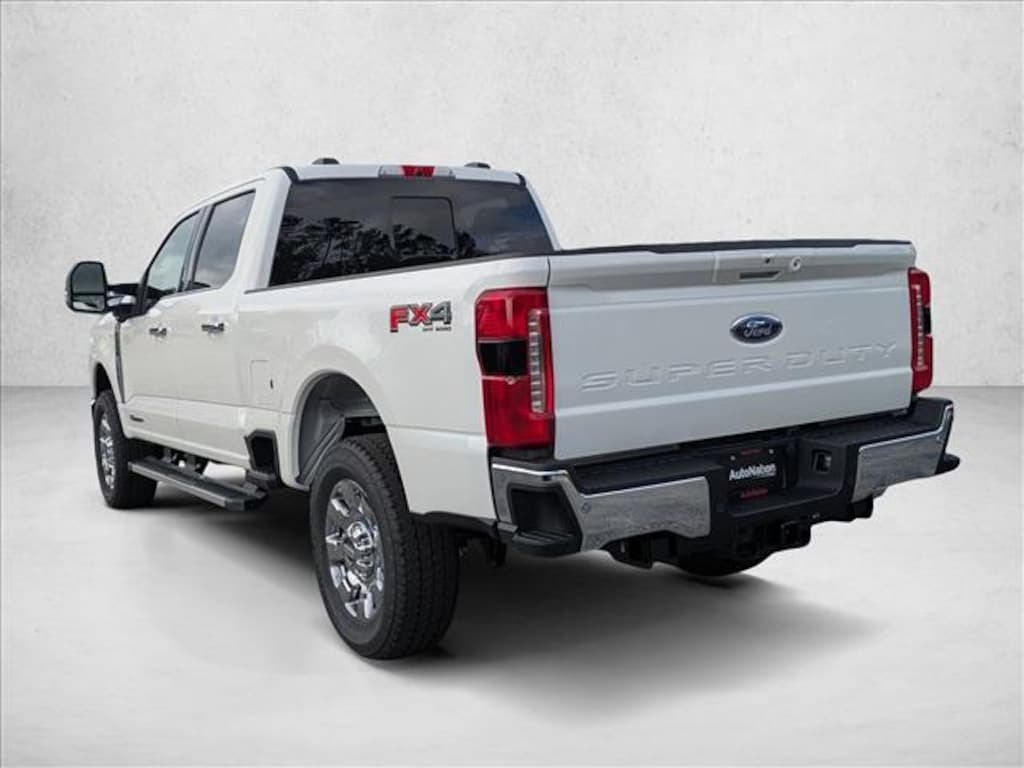New 2026 Ford F-250 LARIAT Truck Crew Cab