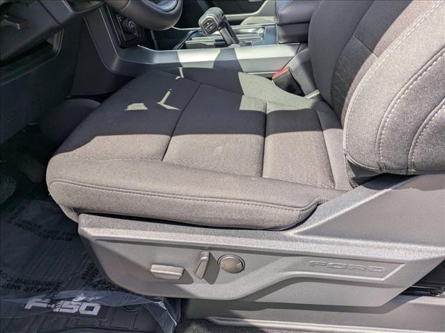 2025 Ford F-150 XLT photo 4