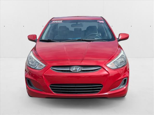 2016 Hyundai Accent SE photo 2