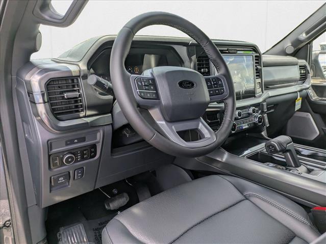 2025 Ford F-150 Lariat photo 3