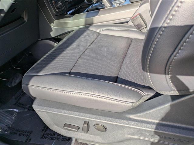 2025 Ford F-150 Lariat photo 4