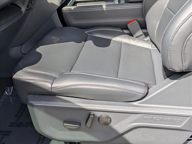 2025 Ford Expedition MAX Platinum photo 3