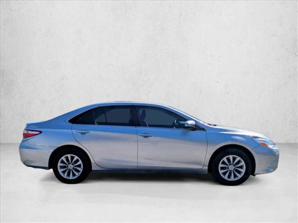 Used 2016 Toyota Camry LE Sedan