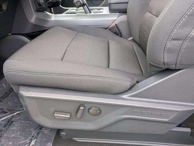 2025 Ford F-150 XLT photo 4