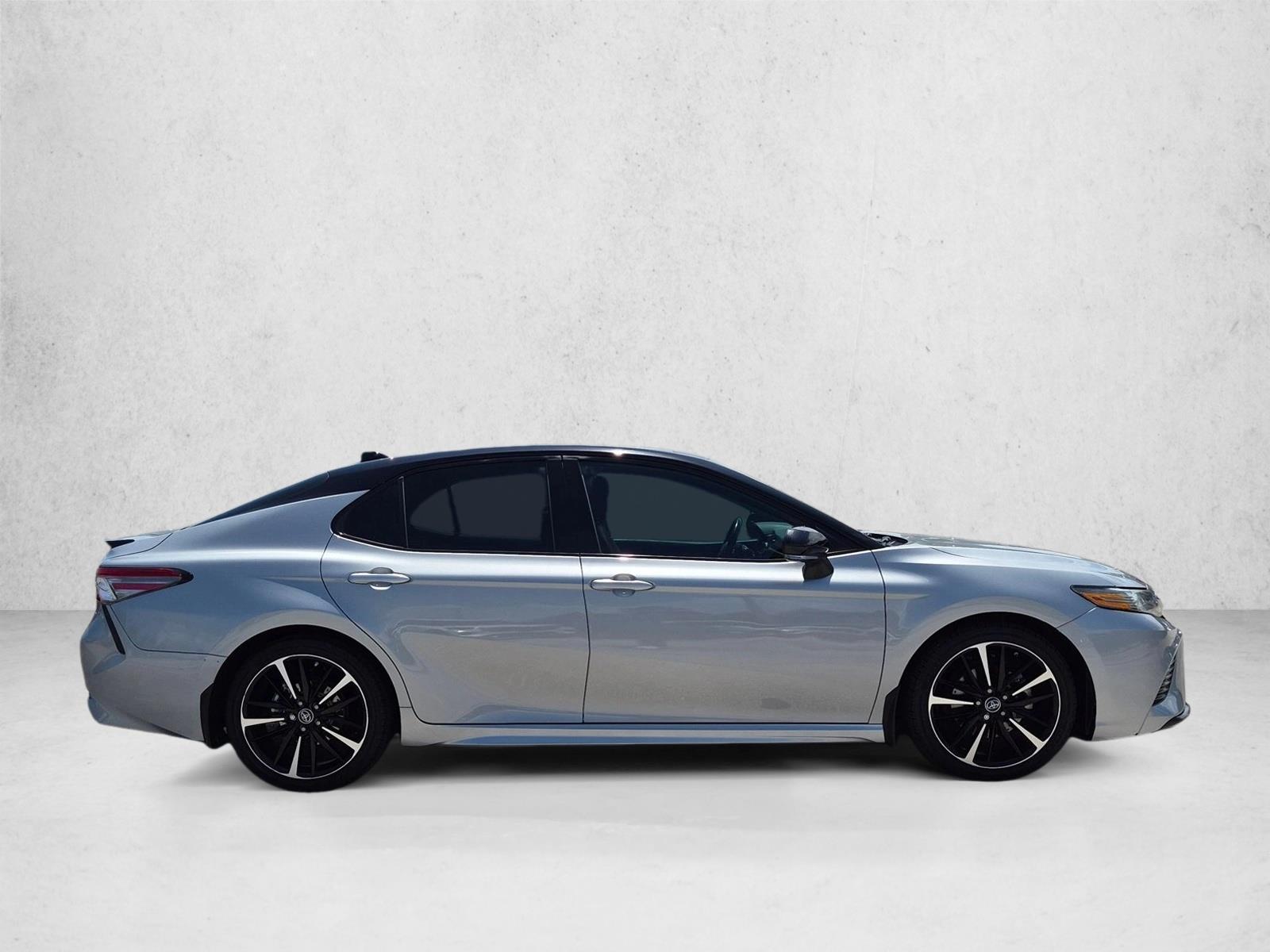 2019 Toyota Camry 4
