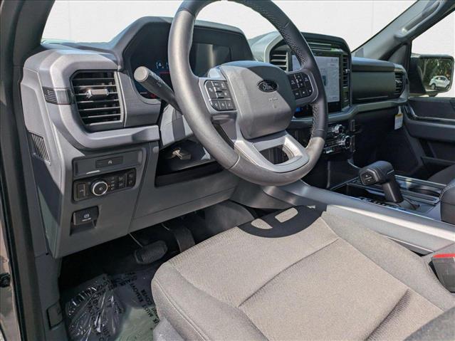 2025 Ford F-150 XLT photo 3