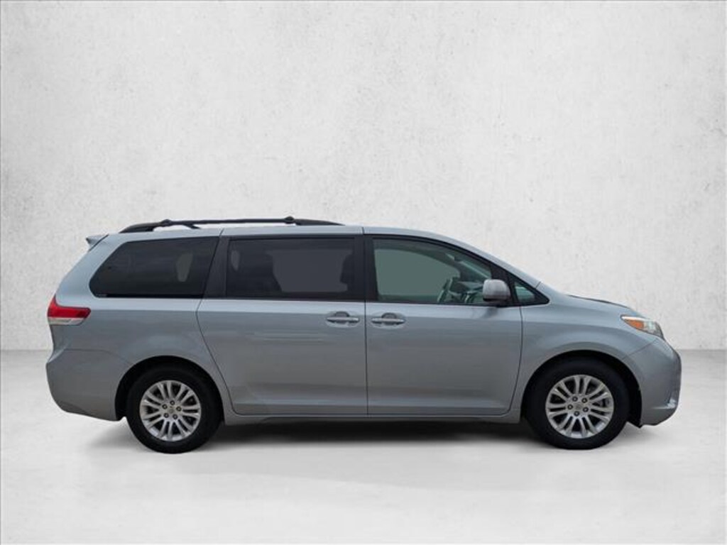 Used 2014 Toyota Sienna XLE Van