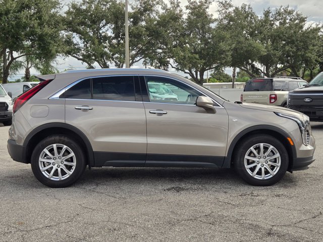 2023 Cadillac XT4 Luxury photo 4