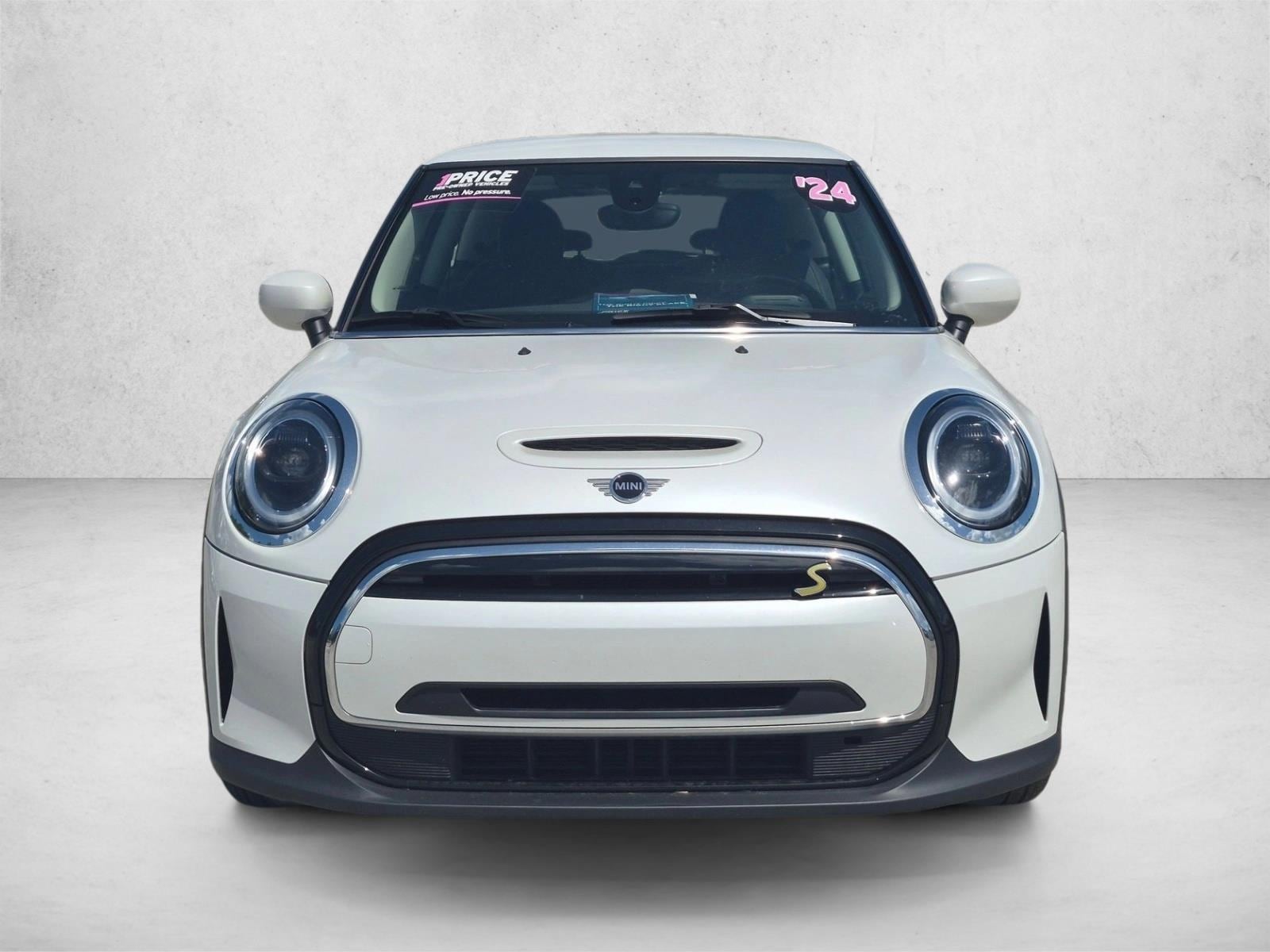 Used 2024 MINI Hardtop 2 Door SE with VIN WMW13DJ06R2V42882 for sale in Jacksonville, FL