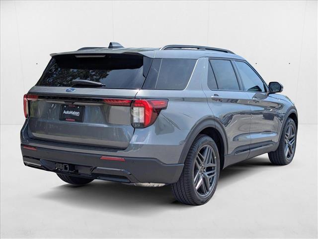 2025 Ford Explorer ST-Line photo 2