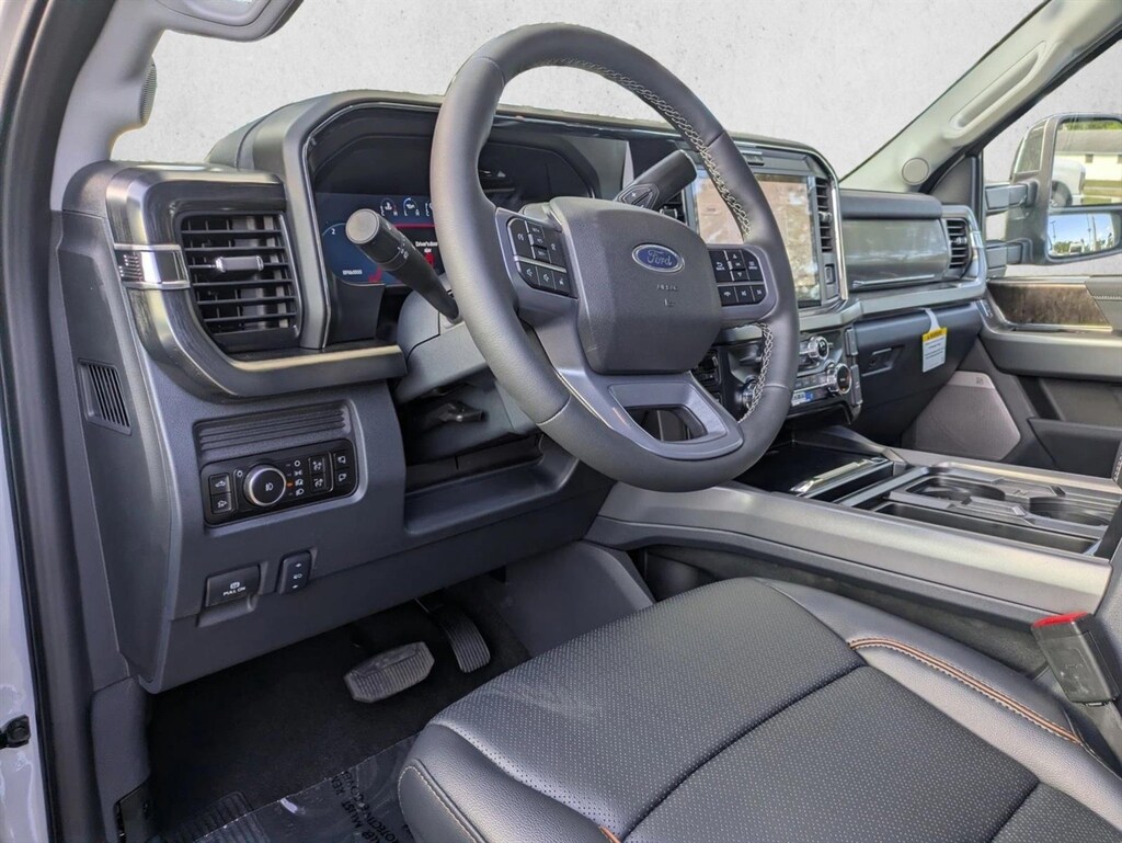 New 2026 Ford F-350 LARIAT Truck Crew Cab