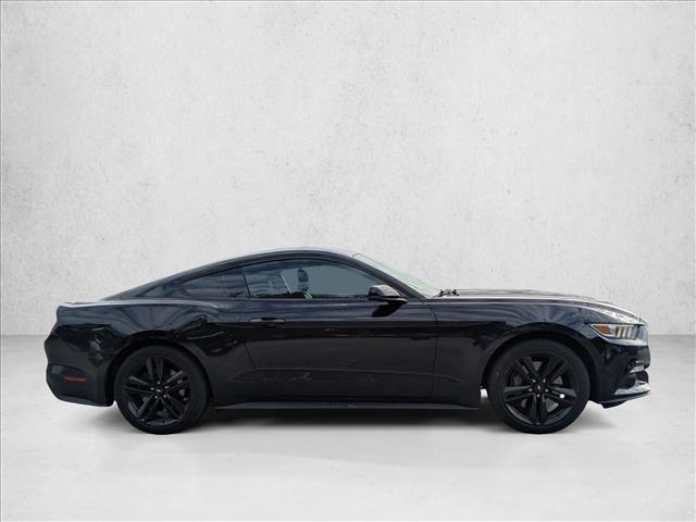 2016 Ford Mustang EcoBoost Premium photo 4