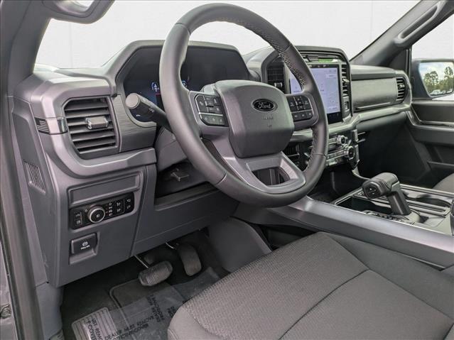 2025 Ford F-150 XLT photo 3
