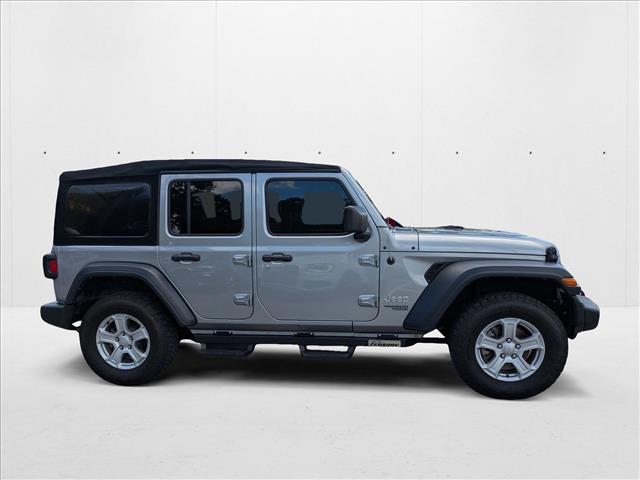 2018 Jeep Wrangler Unlimited Sport S photo 4