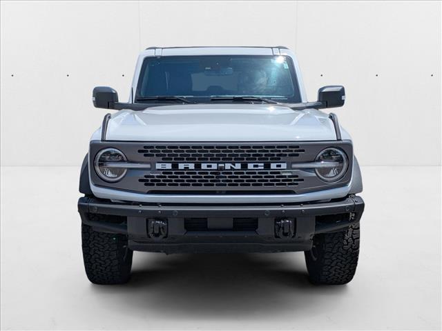 2024 Ford Bronco Badlands photo 2