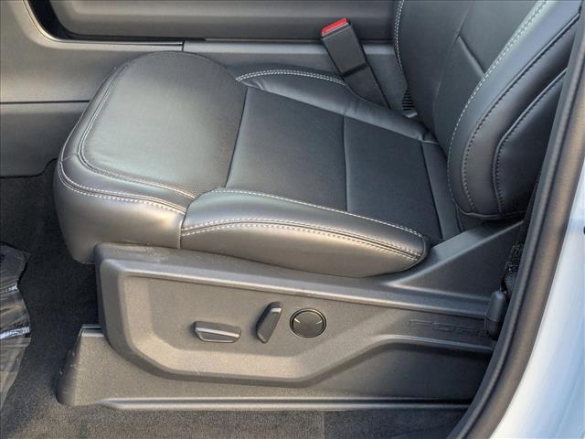2025 Ford Expedition Platinum photo 4