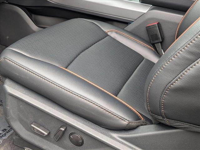 2025 Ford F-150 Lariat photo 4