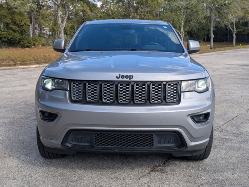 Used 2020 Jeep Grand Cherokee Laredo SUV