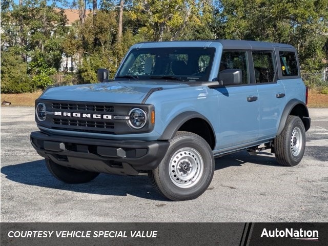 2025 Ford Bronco 4-Door Base's photo
