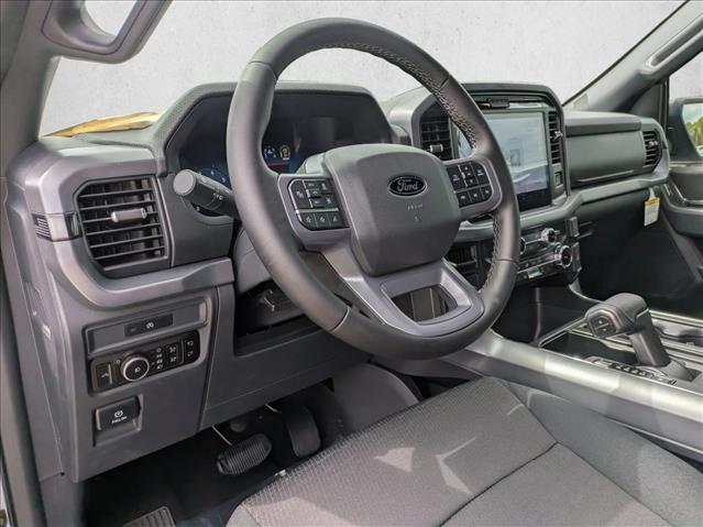 2025 Ford F-150 XLT photo 3