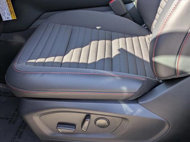 2026 Ford Explorer ST-Line photo 2