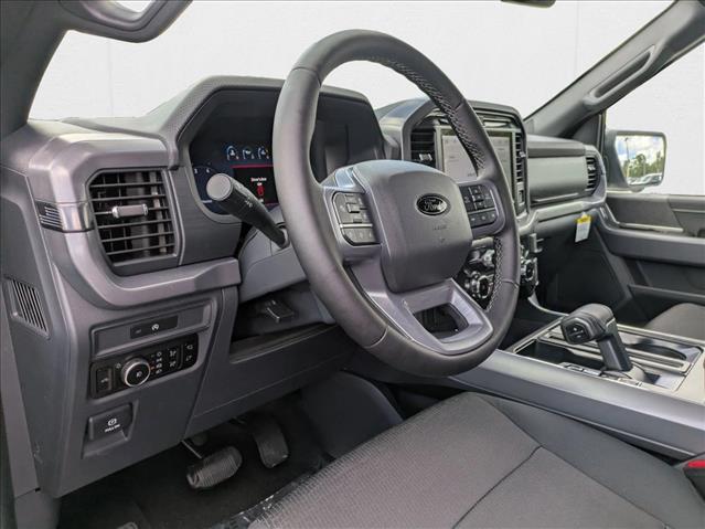 2025 Ford F-150 XLT photo 3