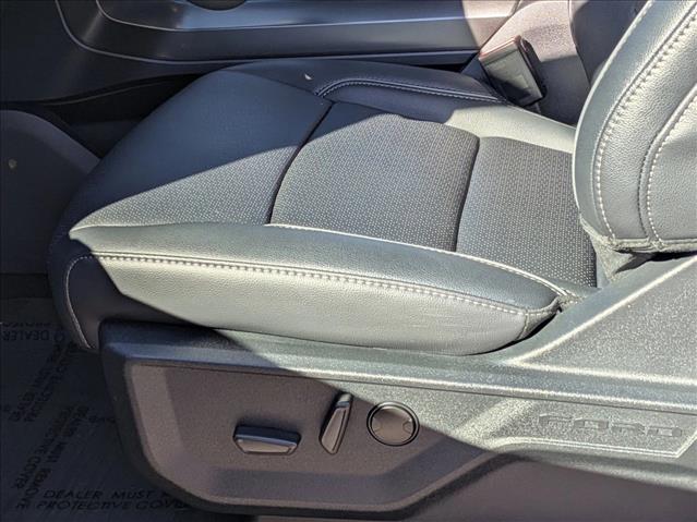 2025 Ford F-150 Lariat photo 4