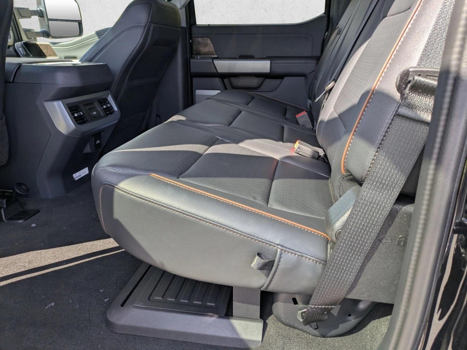 2026 Ford F-350 Super Duty Lariat - Photo 14