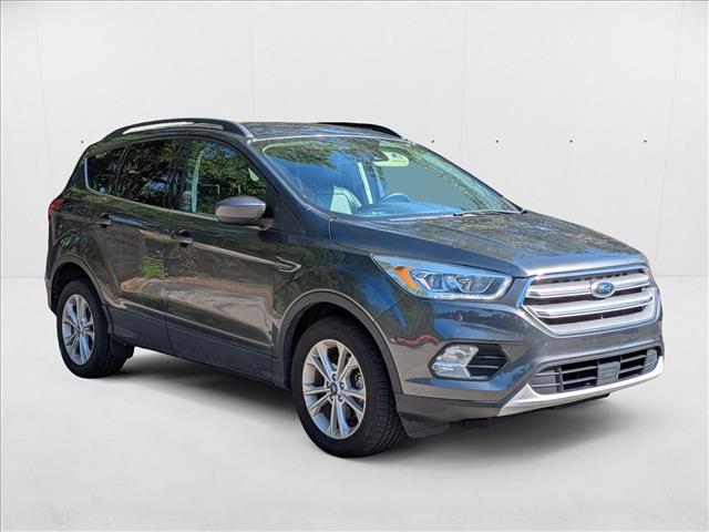 2019 Ford Escape SEL photo 3