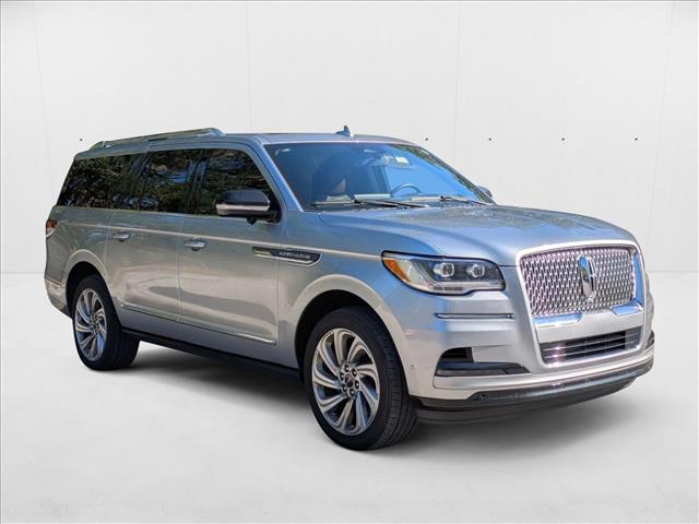 2024 Lincoln Navigator L Reserve photo 3