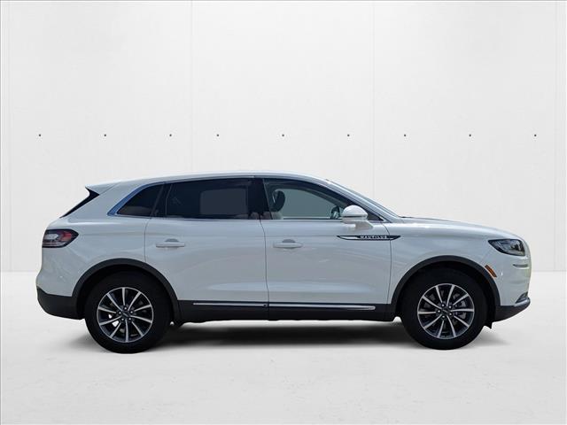 2021 Lincoln Nautilus Standard photo 4