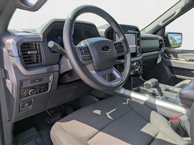 2025 Ford F-150 XLT photo 3