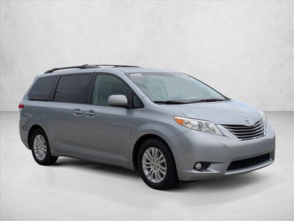 Used 2014 Toyota Sienna XLE Van