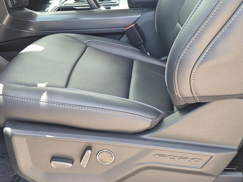 New 2026 Ford F-150 LARIAT Truck SuperCrew Cab