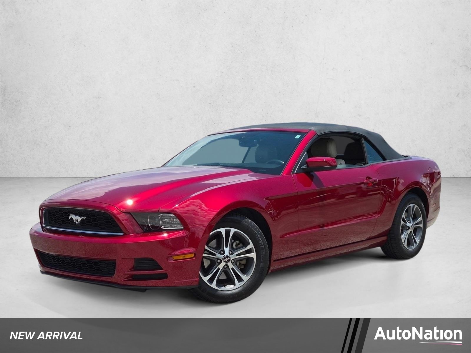 2014 Ford Mustang V6 Premium's photo
