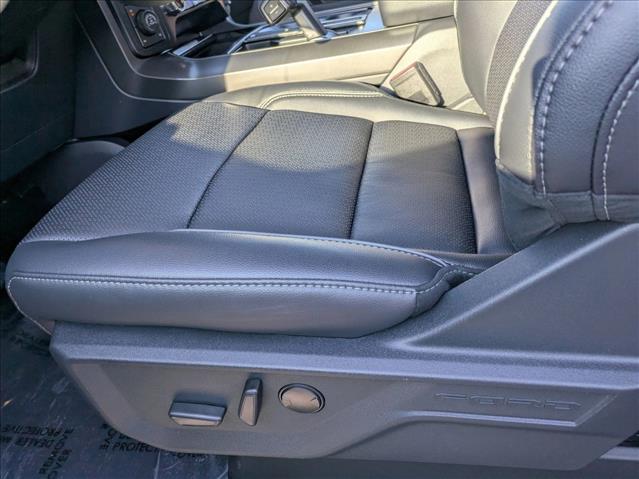 2025 Ford F-150 Lariat photo 4