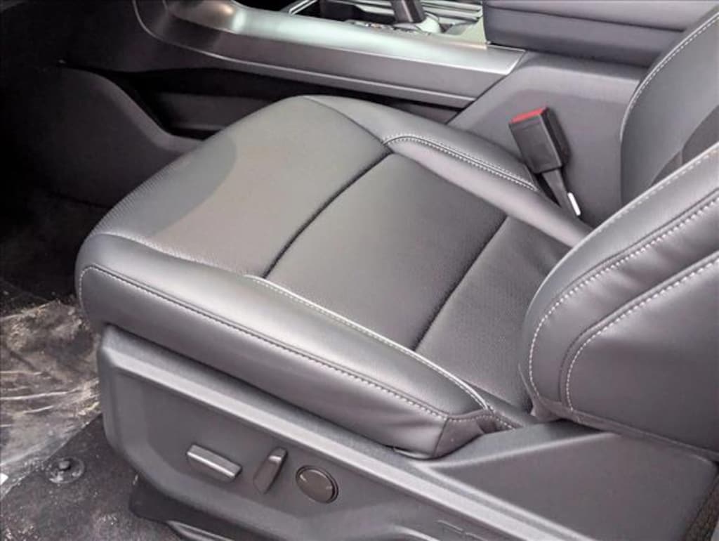 New 2026 Ford F-150 LARIAT Truck SuperCrew Cab