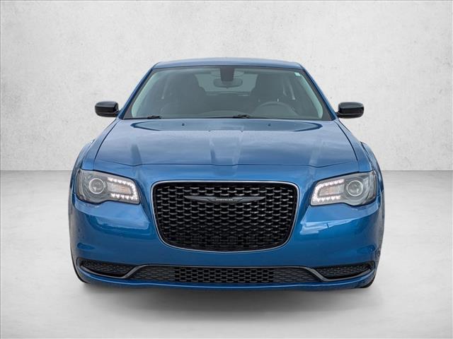 2023 Chrysler 300 Touring photo 2
