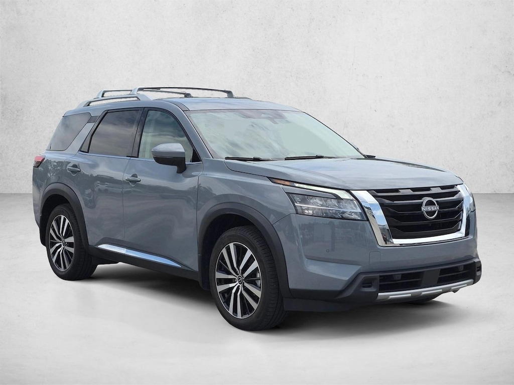 Used 2024 Nissan Pathfinder Platinum SUV