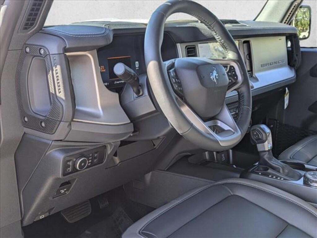 New 2025 Ford Bronco Outer Banks SUV