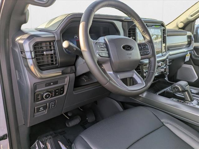 2025 Ford F-150 Lariat photo 3