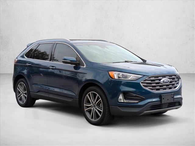 2020 Ford Edge Titanium photo 3