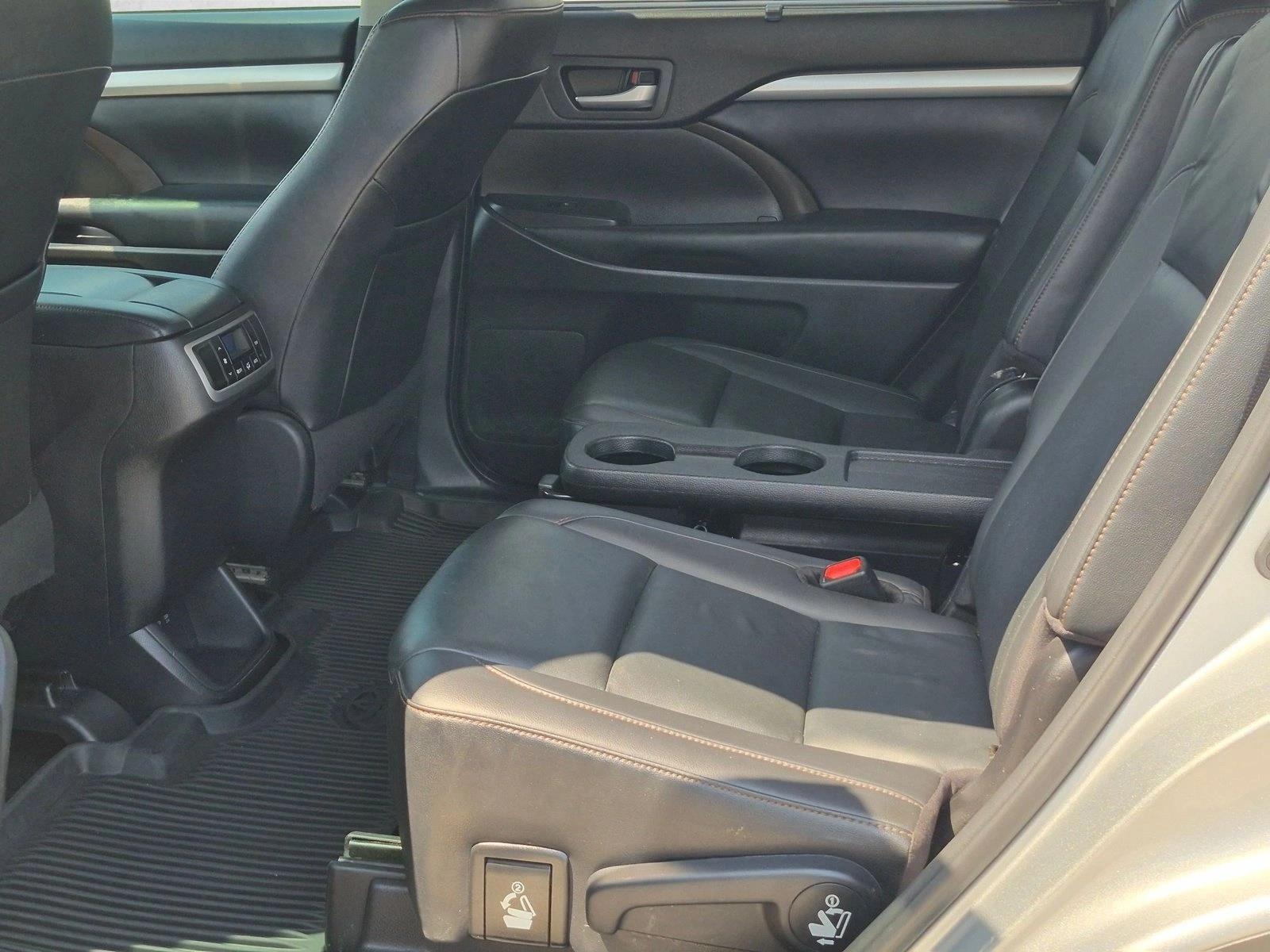 2019 Toyota Highlander 17